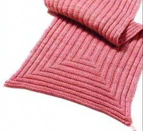 Шарф с геометрическим узором, вяжем спицами