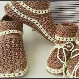 Симпатичные вязаные тапочки