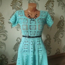 Летнее платье цвета нежной мяты