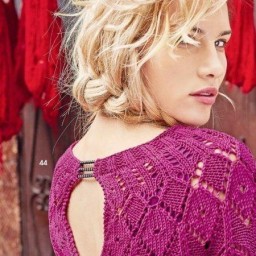 А не связать ли нам нежный пуловер с ажурной кокеткой