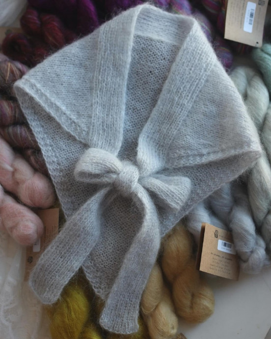 Косынка из кид мохера Cabrito на завязках Косынка из кид мохера Cabrito на завязках