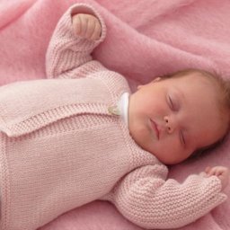 Вязаная кофточка для новорожденного, вяжем спицами