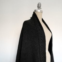 Шикарный вязаный палантин