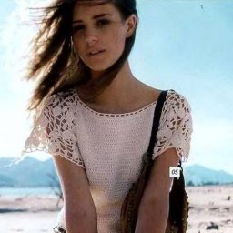 Чудесный топ с рукавчиками-"крылышками"