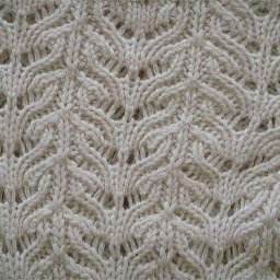 Интересный узор спицами