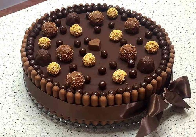 У нас сегодня сразу 12 именинниц! У нас сегодня сразу 12 именинниц!