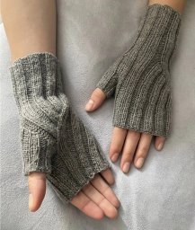 Митенки спицами узором в резинку