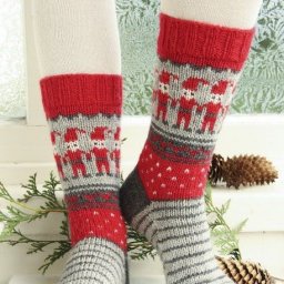 Праздничные носки спицами