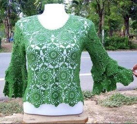 Джемпер крючком из круглых мотивов