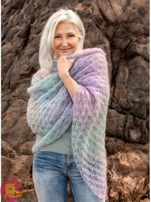 Ажуpный мохеpовый пaлaнтин спицaми