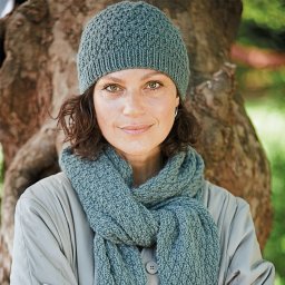 Тёплый вязаный комплект