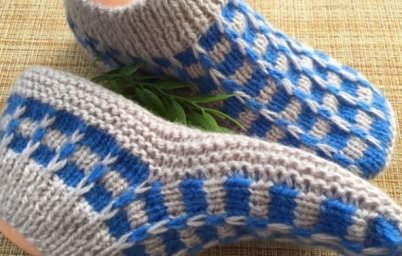 Лёгкие в исполнении и удобные следки на двух спицах