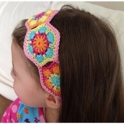 Симпатичная повязка на голову, вяжем из мотивов