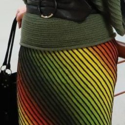 Юбка, связанная по диагонали