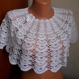 Красивая вязаная пелерина