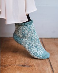 Милые носочки. Жаккард спицами. Схема