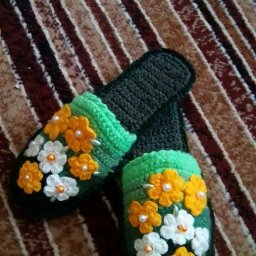 Тапочки домашние крючком (по той же технологии, см.выше)