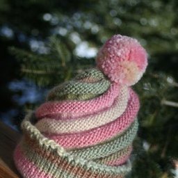 Вяжем спиральную шапочку