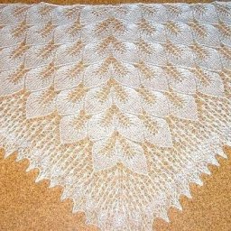 Шаль "Замерзшие листья"