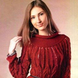 Эффектное платье спицами