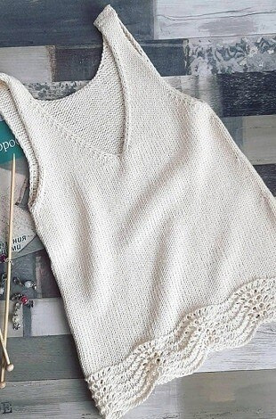 Светлая летняя майка, связанная спицами &mdash; лёгкость, свежесть и естественная красота