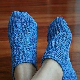 Милые следочки спицами