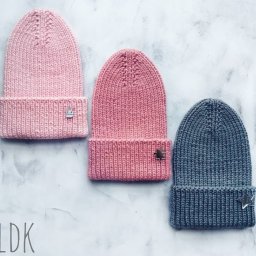 Простая шапочка спицами