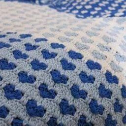 Интересный плед крючком