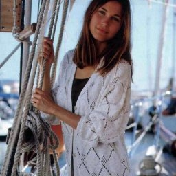 Нежный кардиган спицами