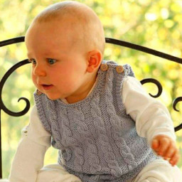 Вязаный жилет - утепляем малышей