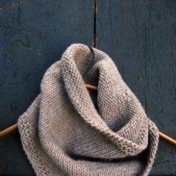 Нежный снуд-бактус спицами