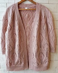 Ажурный кардиган спицами узором из "листьев"