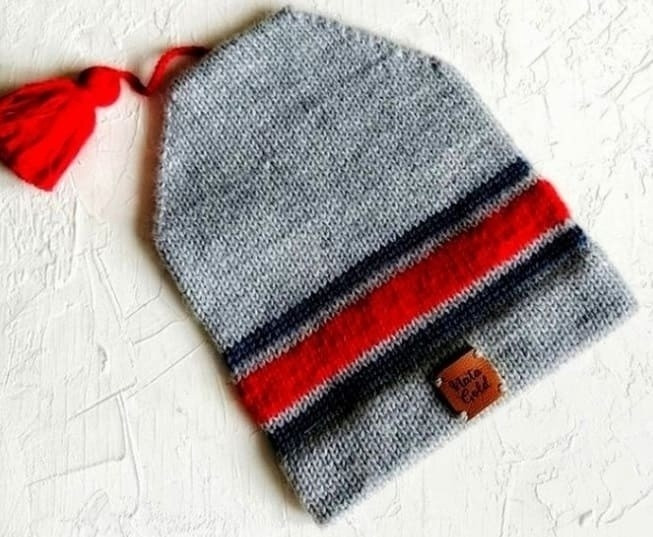 Шапочка "Петушок" спицами