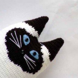 Подушки в виде котик