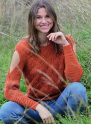 Джемпер с вырезом на плечах