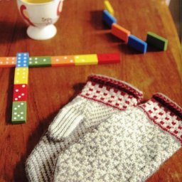 Теплые варежки спицами