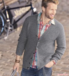 Мужской кардиган на пуговицах