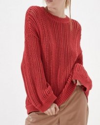 Свободный джемпер ажурным узором