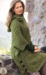 Оливковоe пончо с капюшоном