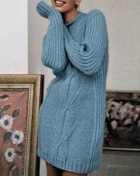 Теплое платье, связанное спицами