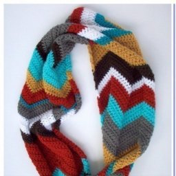 Снуд с разноцветным настроение