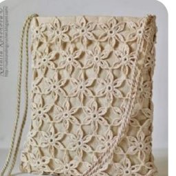 Тонкая сумочка на лето