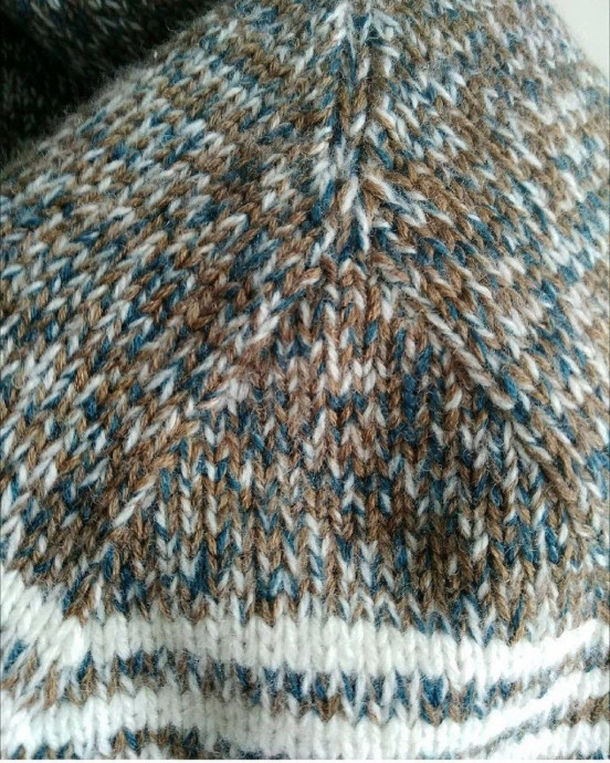 Свитер без швов, вяжем спицами