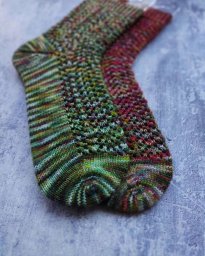 Ажурные носочки спицами