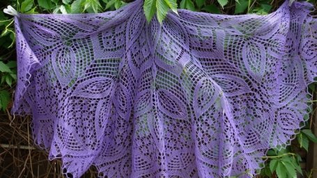 Шаль "Клематис" - изысканный аксессуар