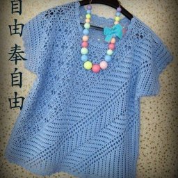 Симпатичный летний топ крючком