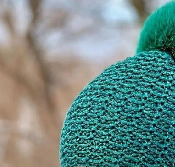 Шапочка из бобинного мериноса