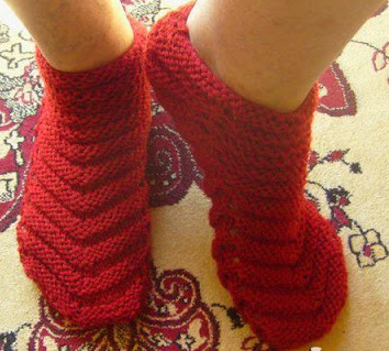 Симпатичные носки спицами