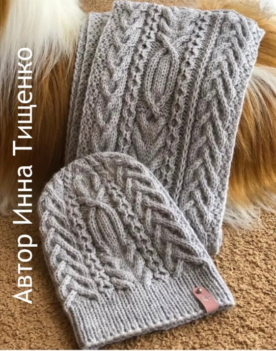 Серая шапка, связанная спицами, &mdash; тот самый аксессуар, который работает всегда