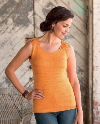 Вязаный топ с ажурными плечами и спиной